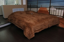 Коричневый